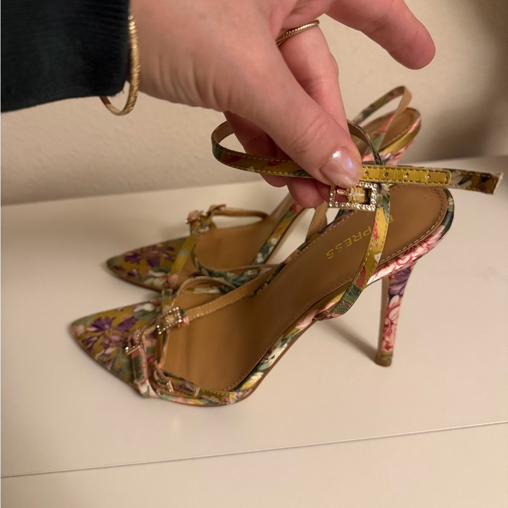 Express Floral Pointed Toe Strappy Rhinestone Heeled Sandals Size 8 - Picture 8 of 9